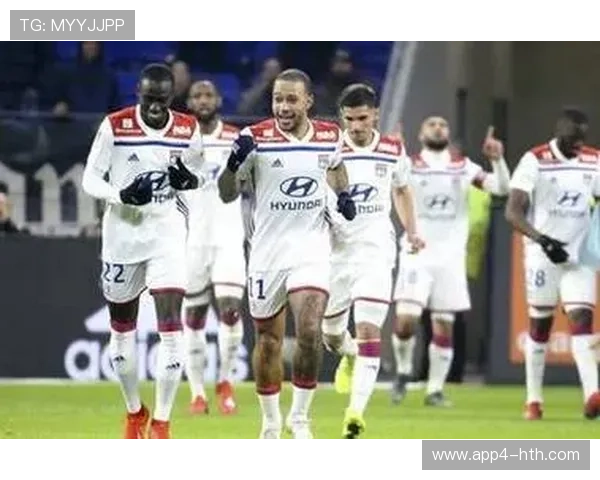 里昂客战巴黎FC 丰塞卡誓言全力争胜拿下三分 里昂客战巴黎FC 丰塞卡誓言全力争胜拿下三分